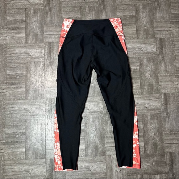 Women’s Under Armour Heat Gear Compression Leggings Size Medium Lot Of 3 - Picture 5 of 13